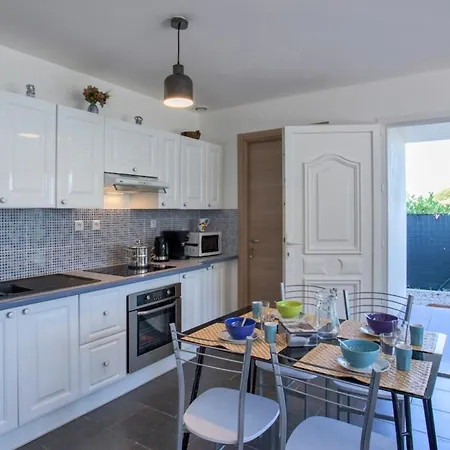 Vila Jardins De La Poggio Mezzana